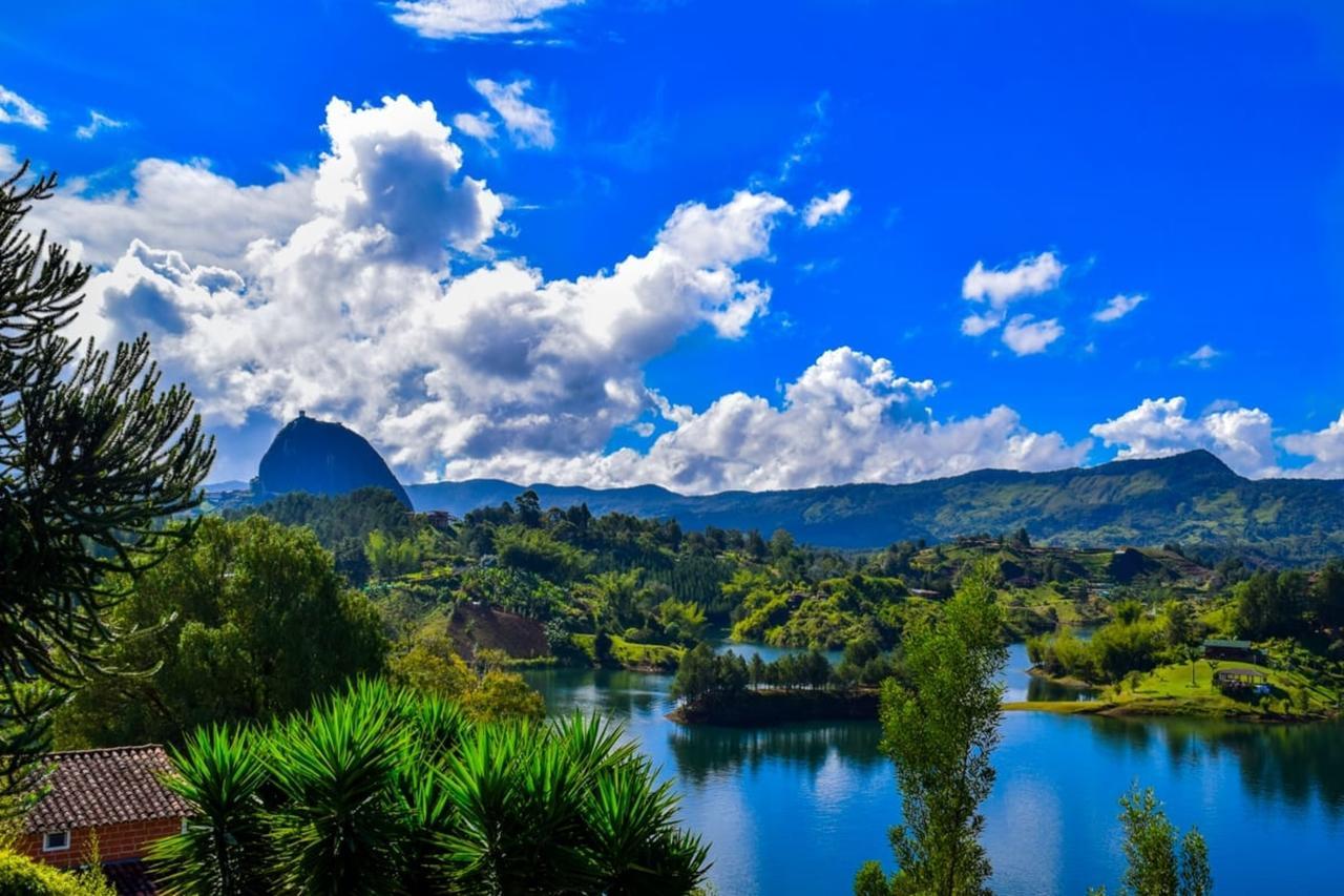 Happy Buddha Hostel & Lodge Guatapé Εξωτερικό φωτογραφία