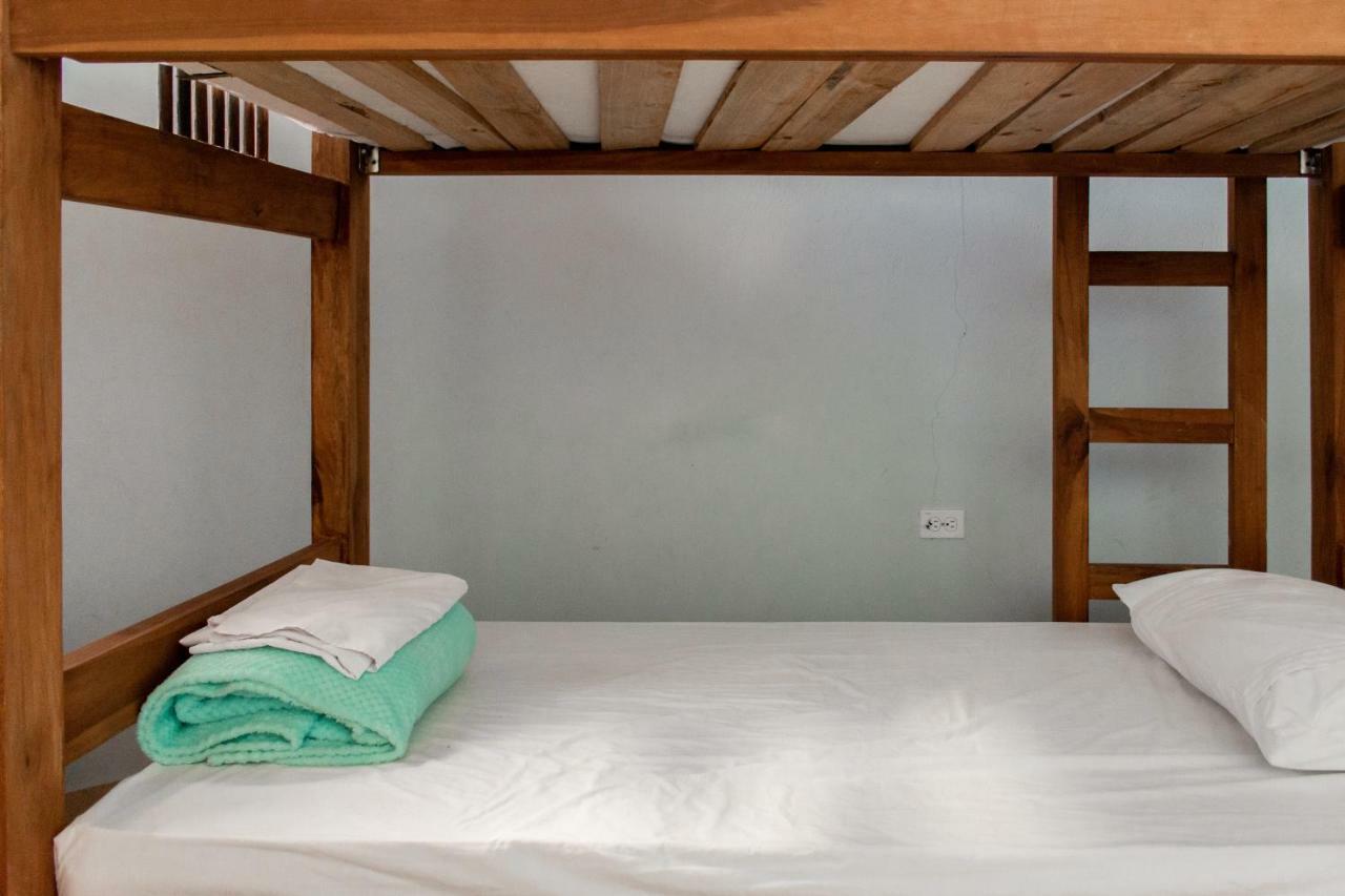 Happy Buddha Hostel & Lodge Guatapé Εξωτερικό φωτογραφία